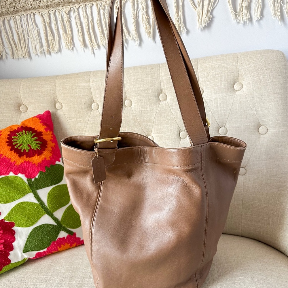 Vintage Coach Leather 4082 Soho Duffle XL Tote / Bucket Bag – Rare Find - Picture 2 of 15